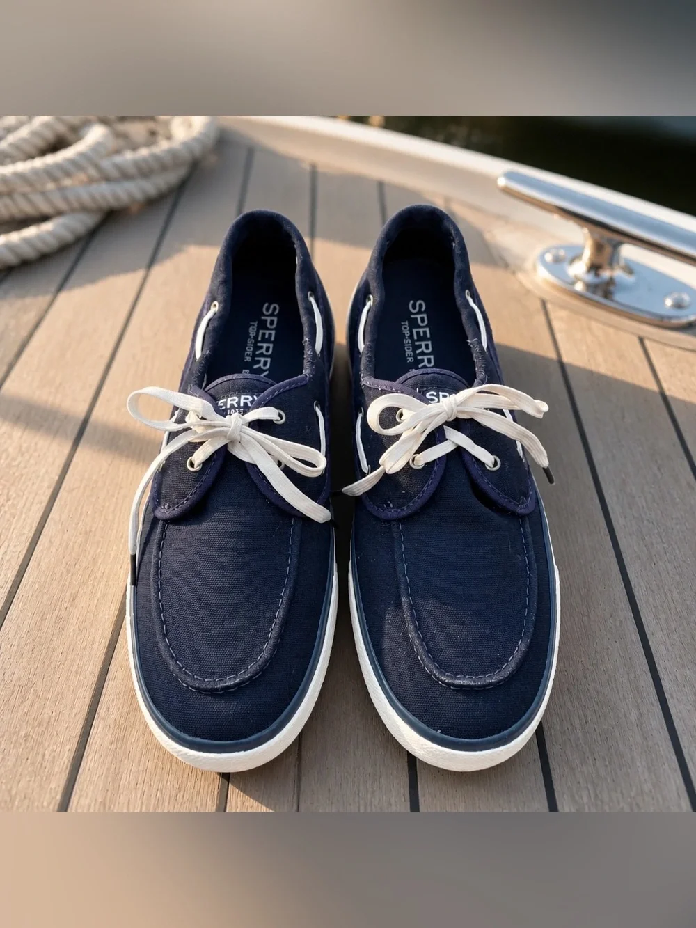 Sperry Men’s Captain 2 Eye Lace Up Sneaker Boat Shoe, Navy Canvas 11.5 M